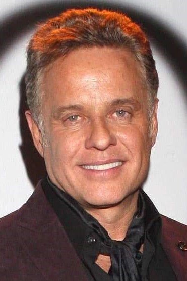 Alexis Ayala backdrop