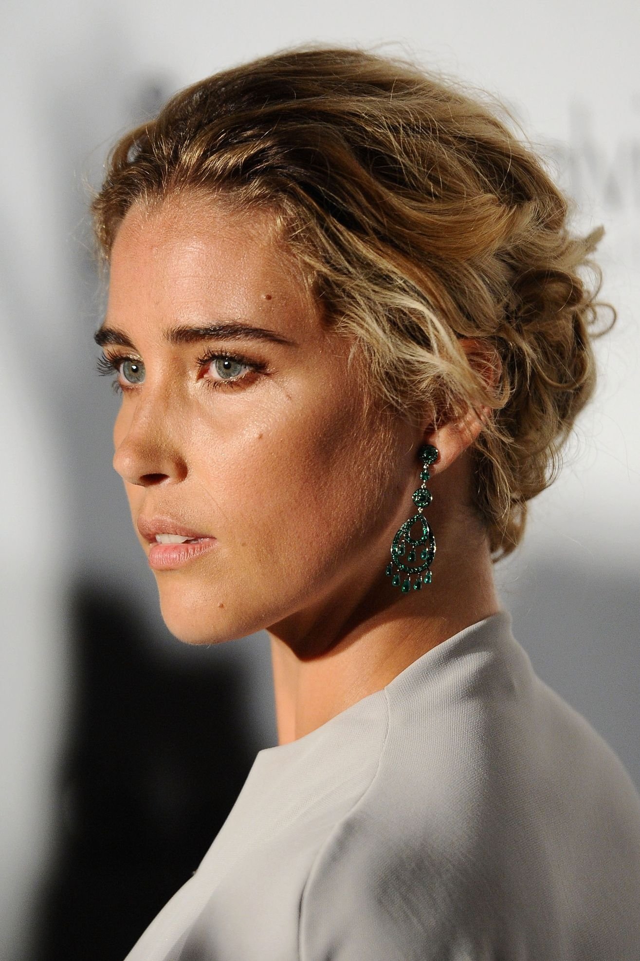 Vahina Giocante backdrop