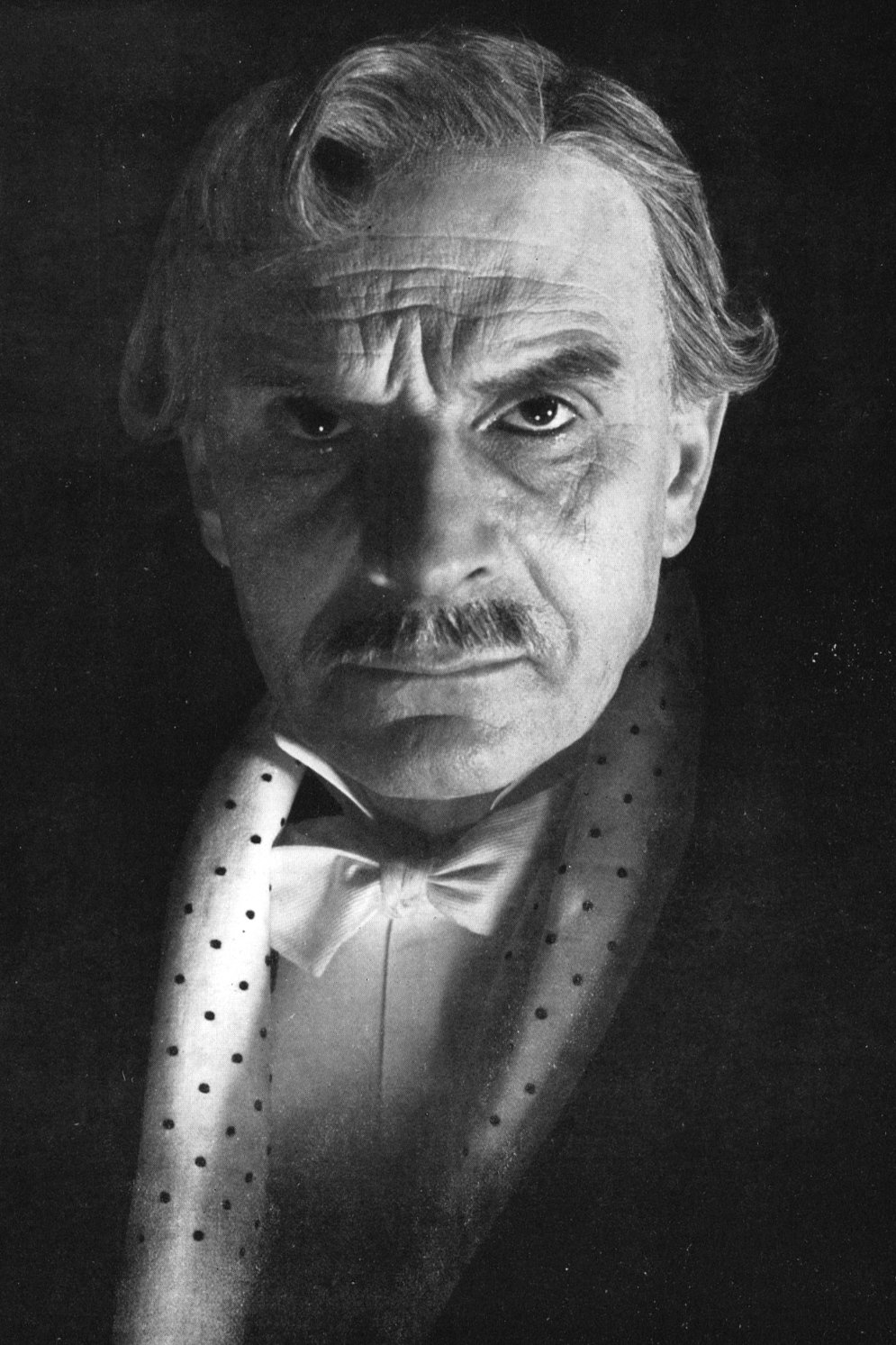 Sergio Tofano backdrop