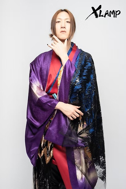 Shinichirou Kamiyama backdrop