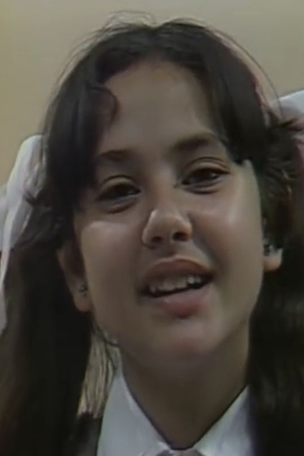 Hiba Aasfour backdrop