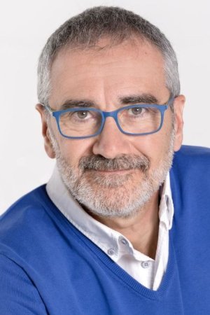 Javier Fesser backdrop