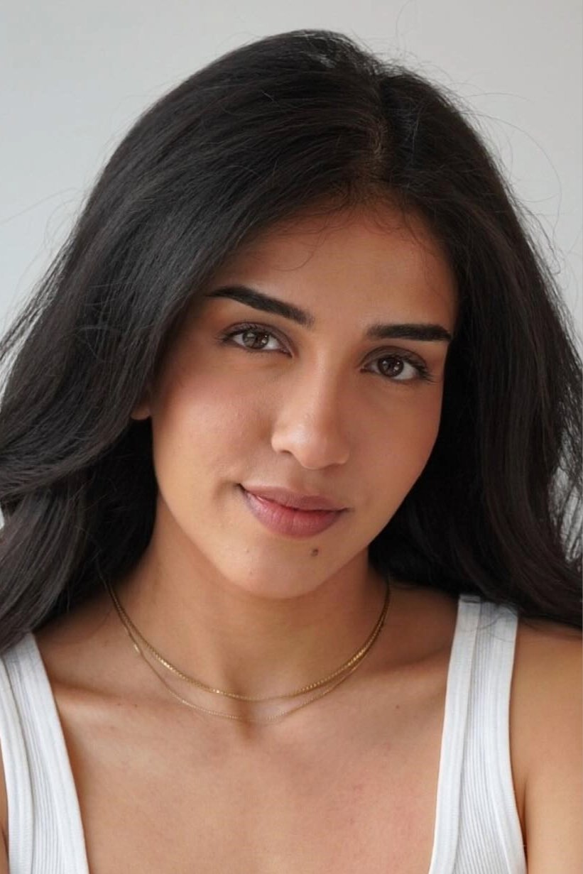 Sarah Iranca backdrop