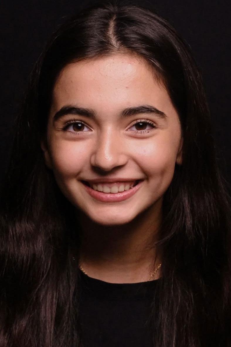 Esmiralda Guluzadeh backdrop