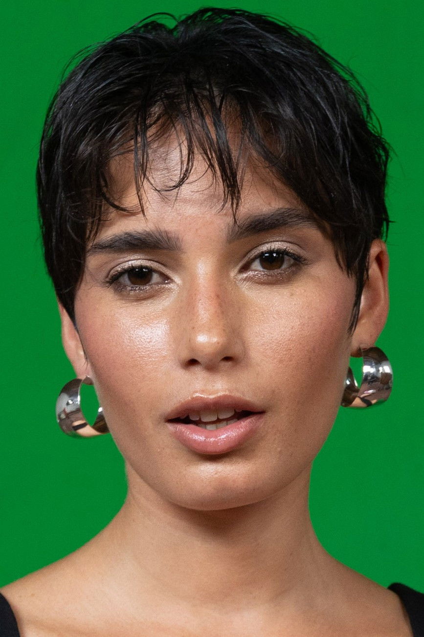 Luna Shirin Rasia backdrop