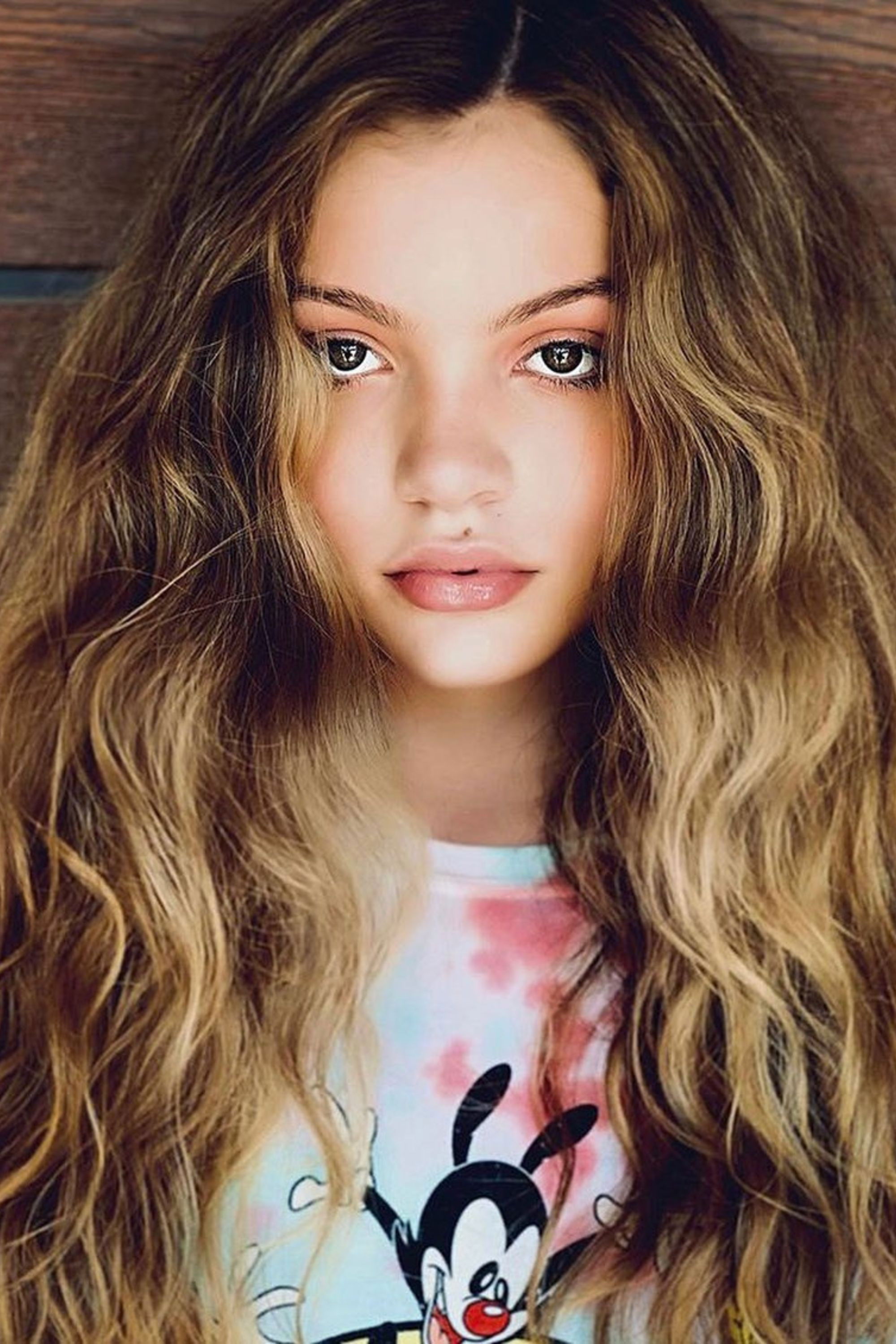 Lola Simone backdrop