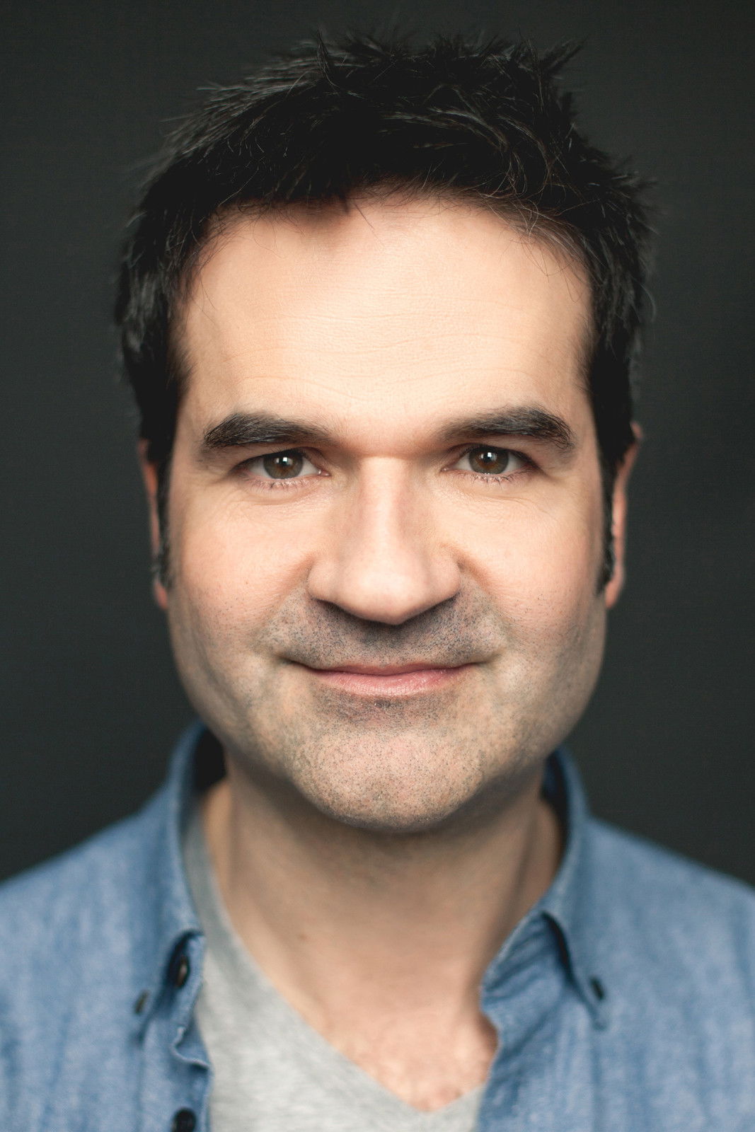 Michel Olivier Girard backdrop