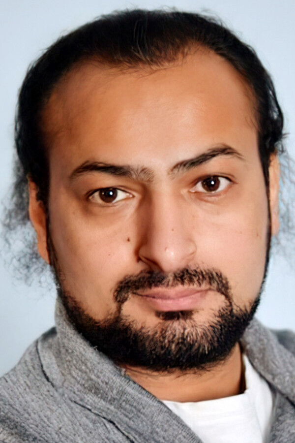 Roman Rusakov backdrop