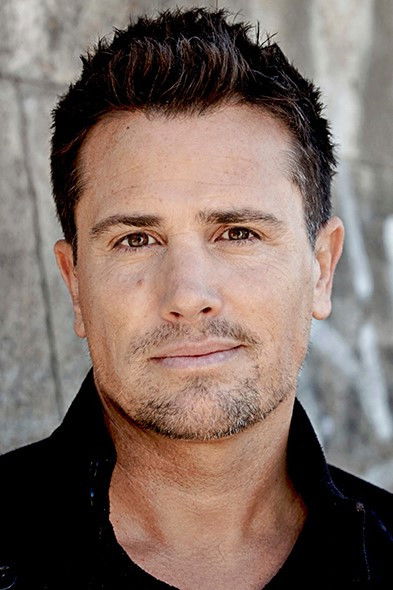 Alfonso Losa backdrop