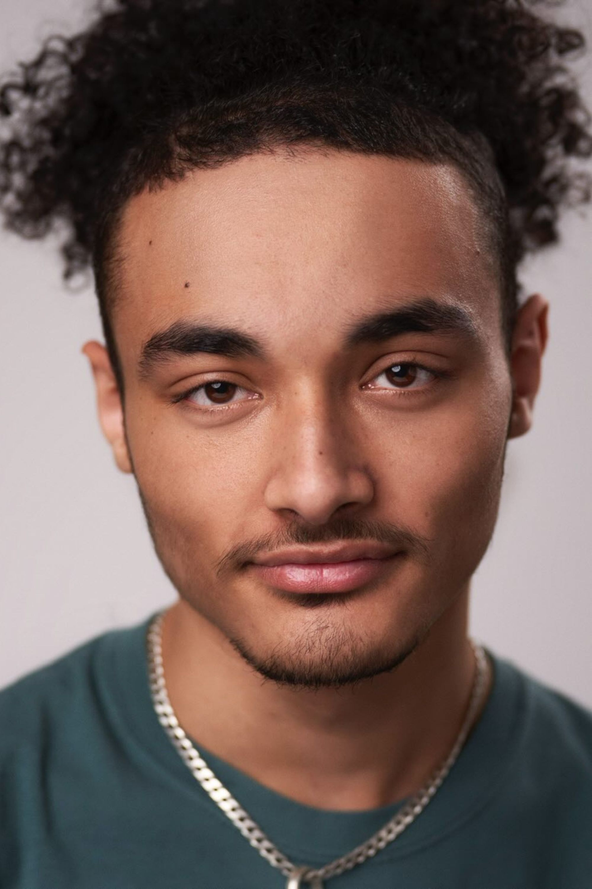 Loui Taylor backdrop