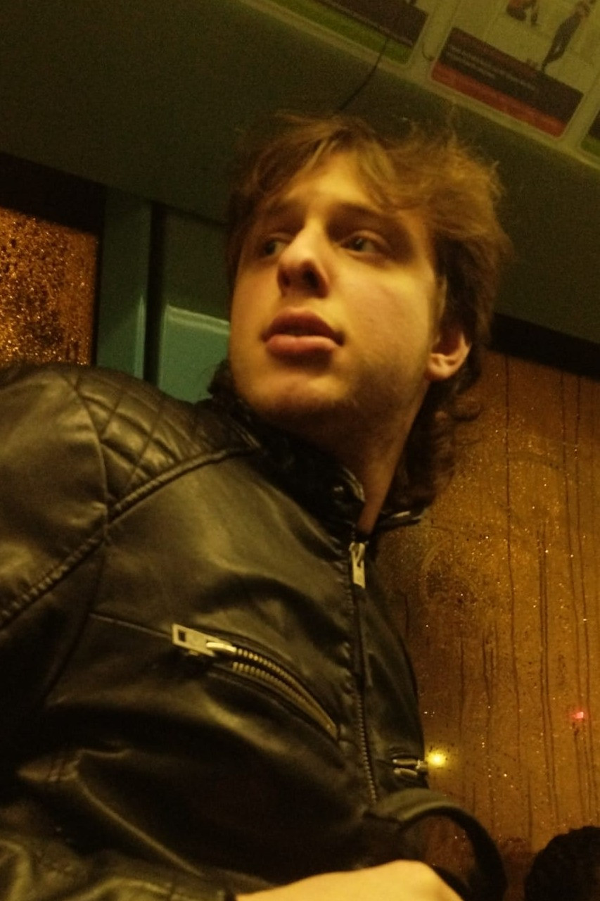 Mathis Vassakos backdrop