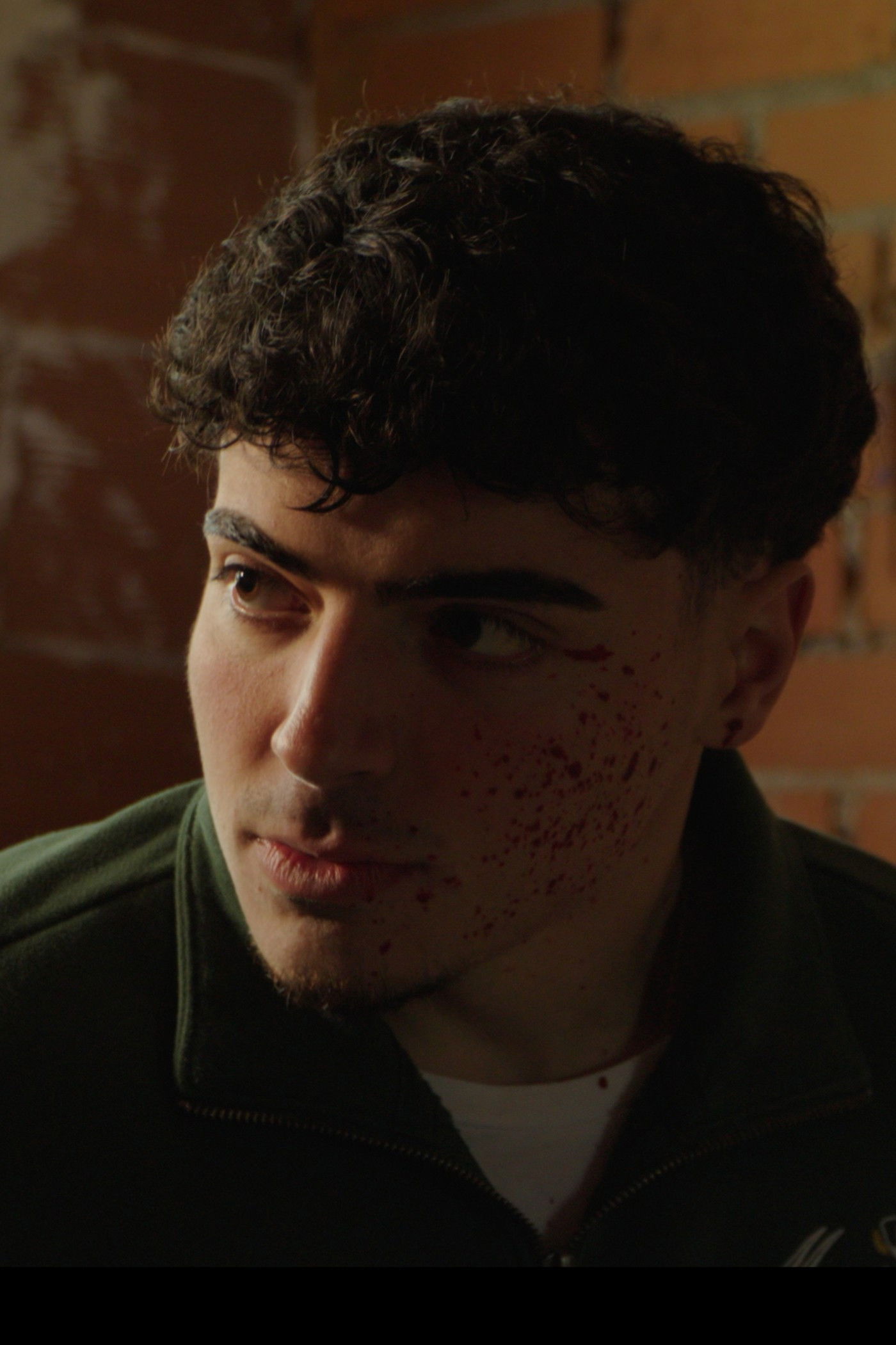 Víctor Manuel López backdrop