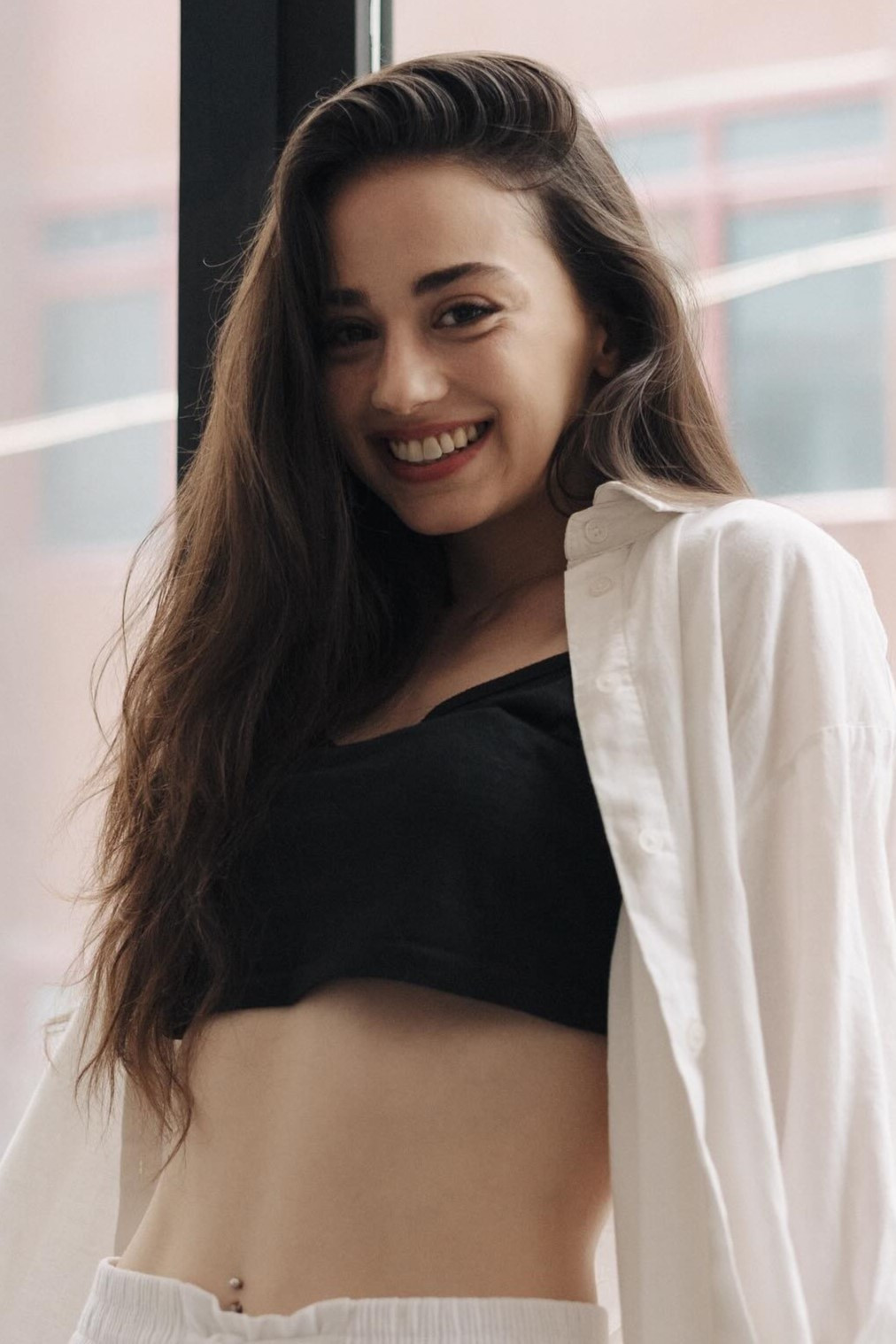 Işıknaz Özedgü backdrop