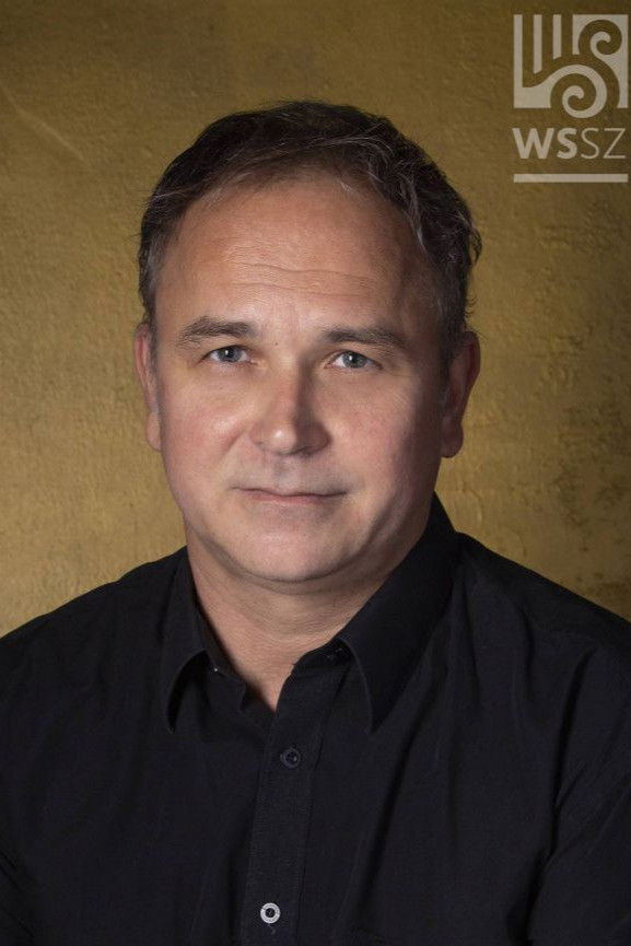 Róbert Gábor backdrop