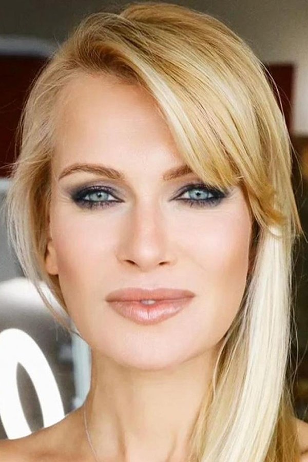 Olesya Sudzilovskaya backdrop