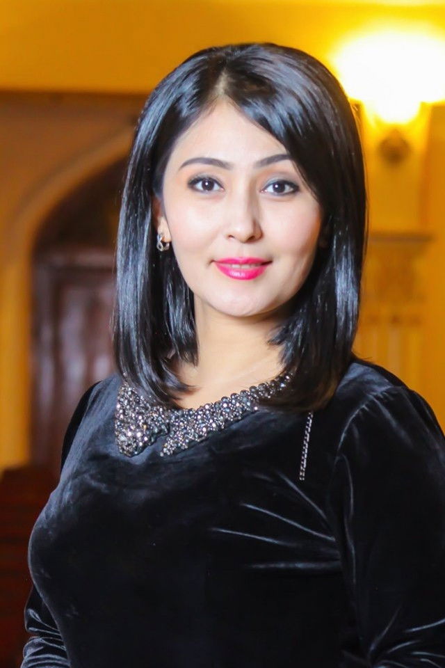 Marifat Ortiqova backdrop