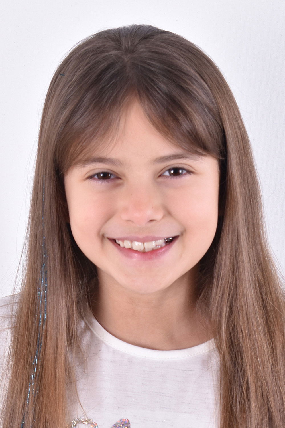 Defne Zeynep Enci backdrop