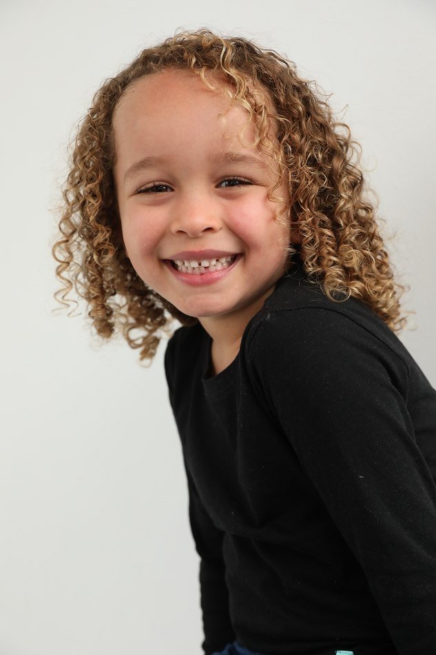 Gia Capouya backdrop