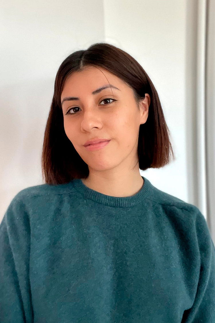 Paula Lannes backdrop