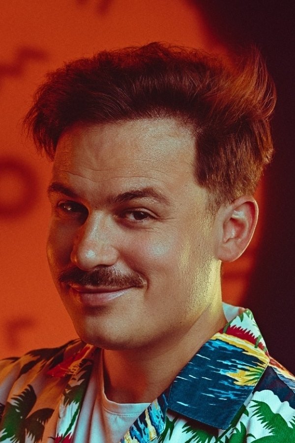 Alexandre Marinelli backdrop