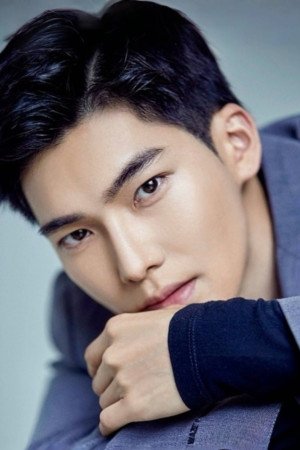 Son Tae-yang backdrop