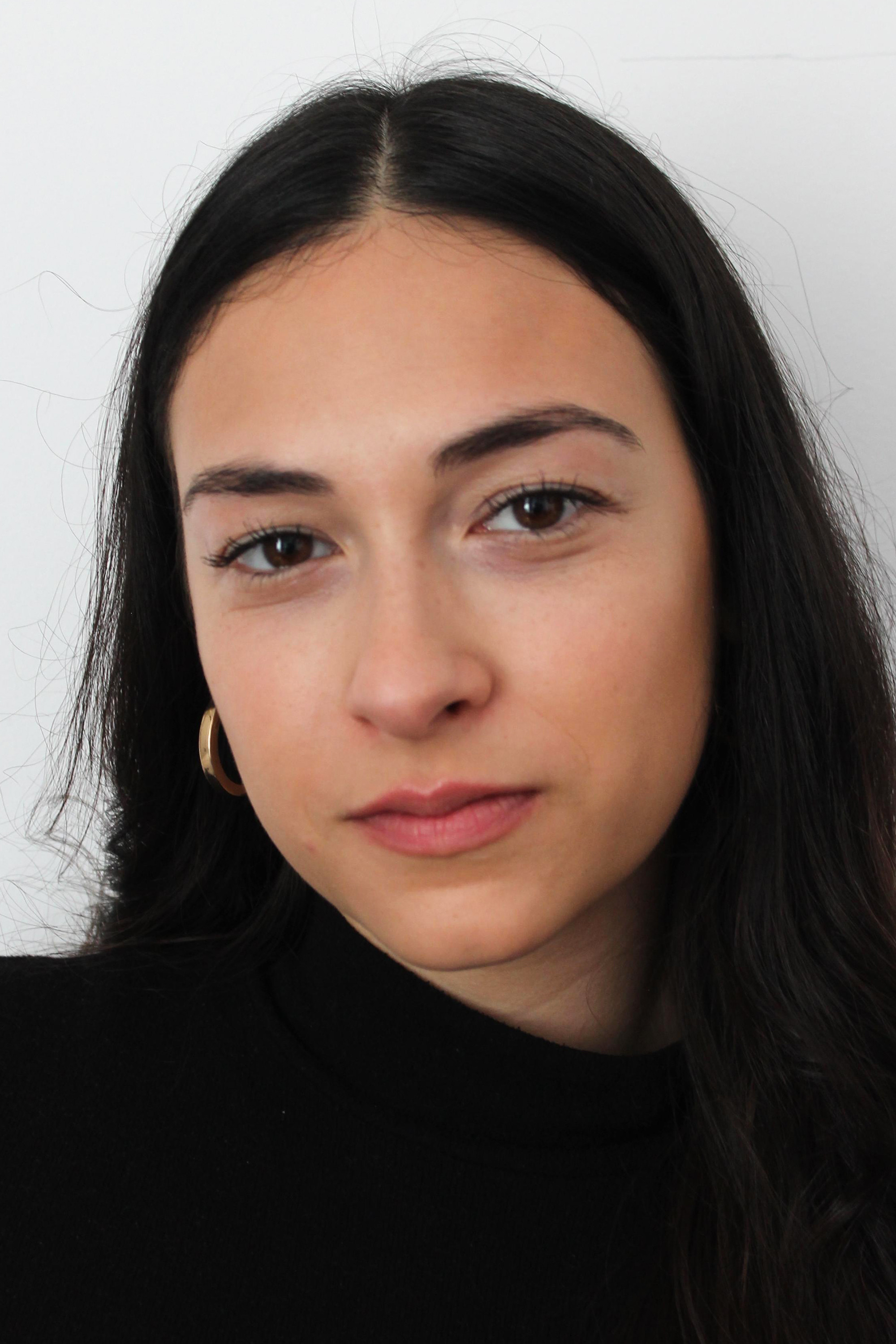 Andreia Alves backdrop