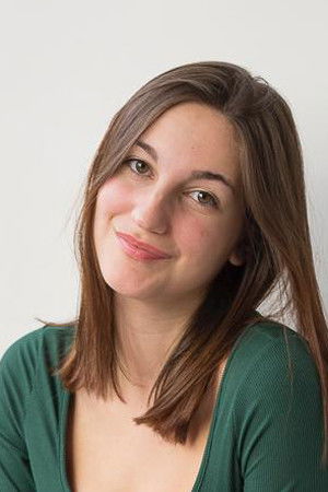 Andrea Baque backdrop