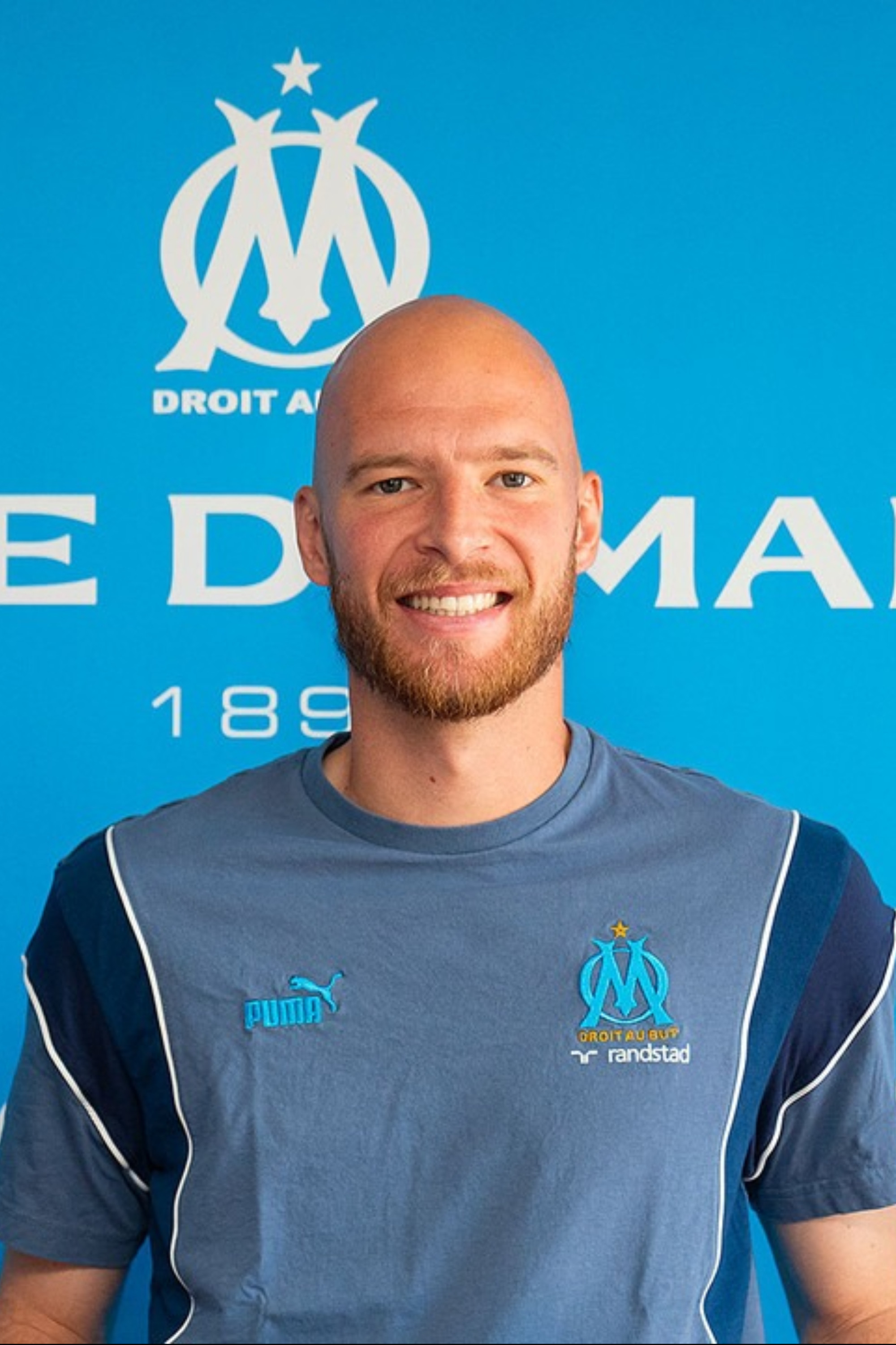 Theo Vermot backdrop