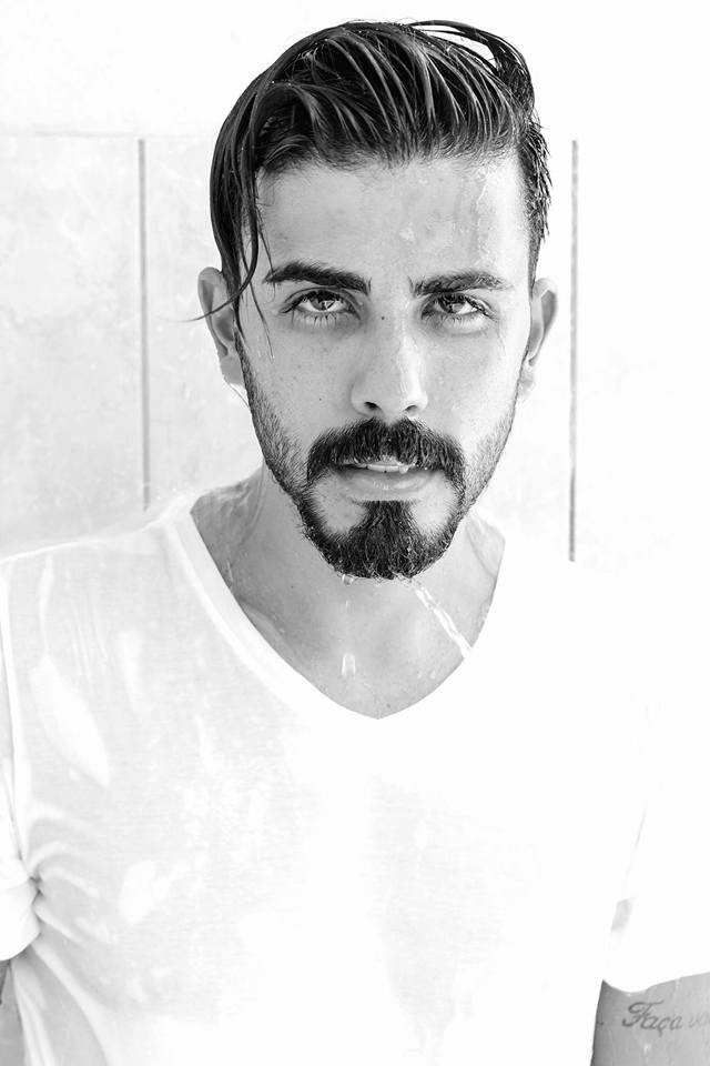 Thiago Saddi backdrop