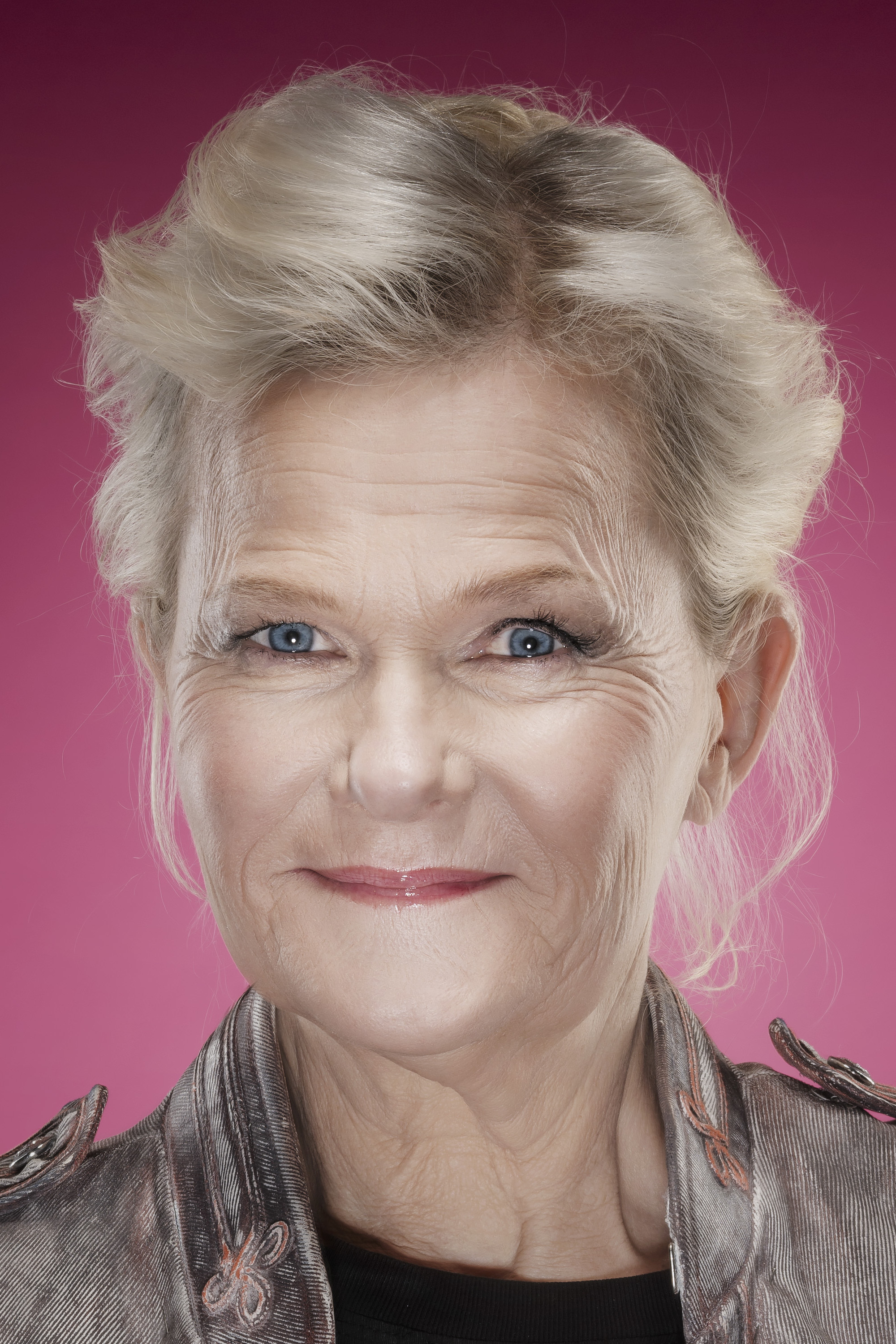 Sissela Kyle backdrop