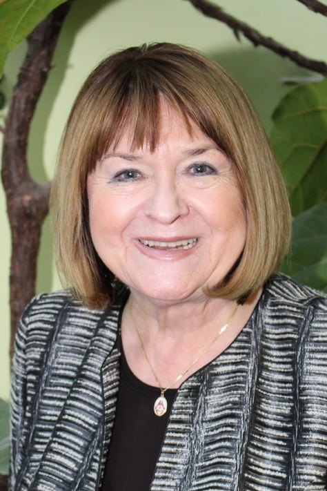 Pavlína Filipovská backdrop