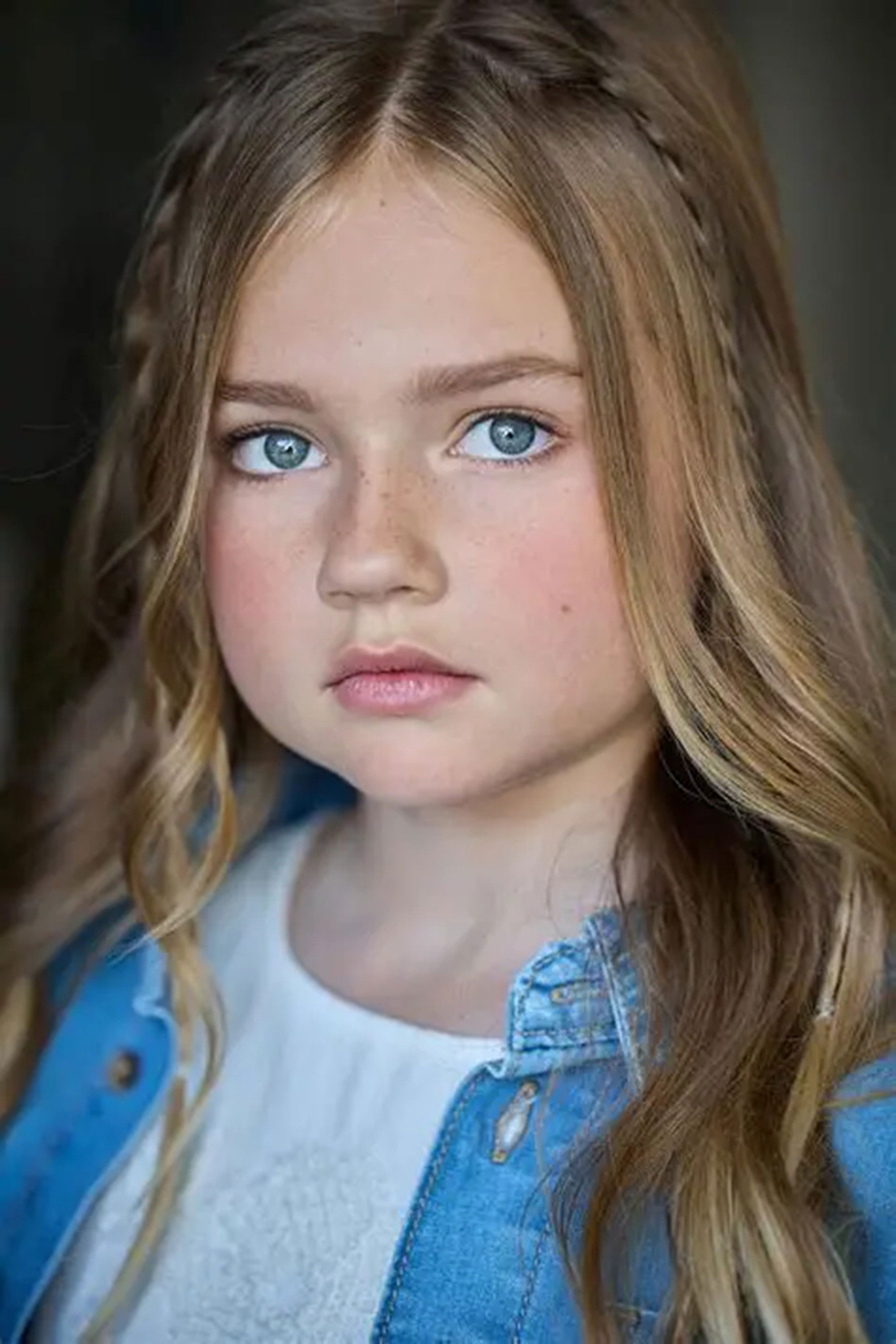 Sloan Lucas Muldown backdrop