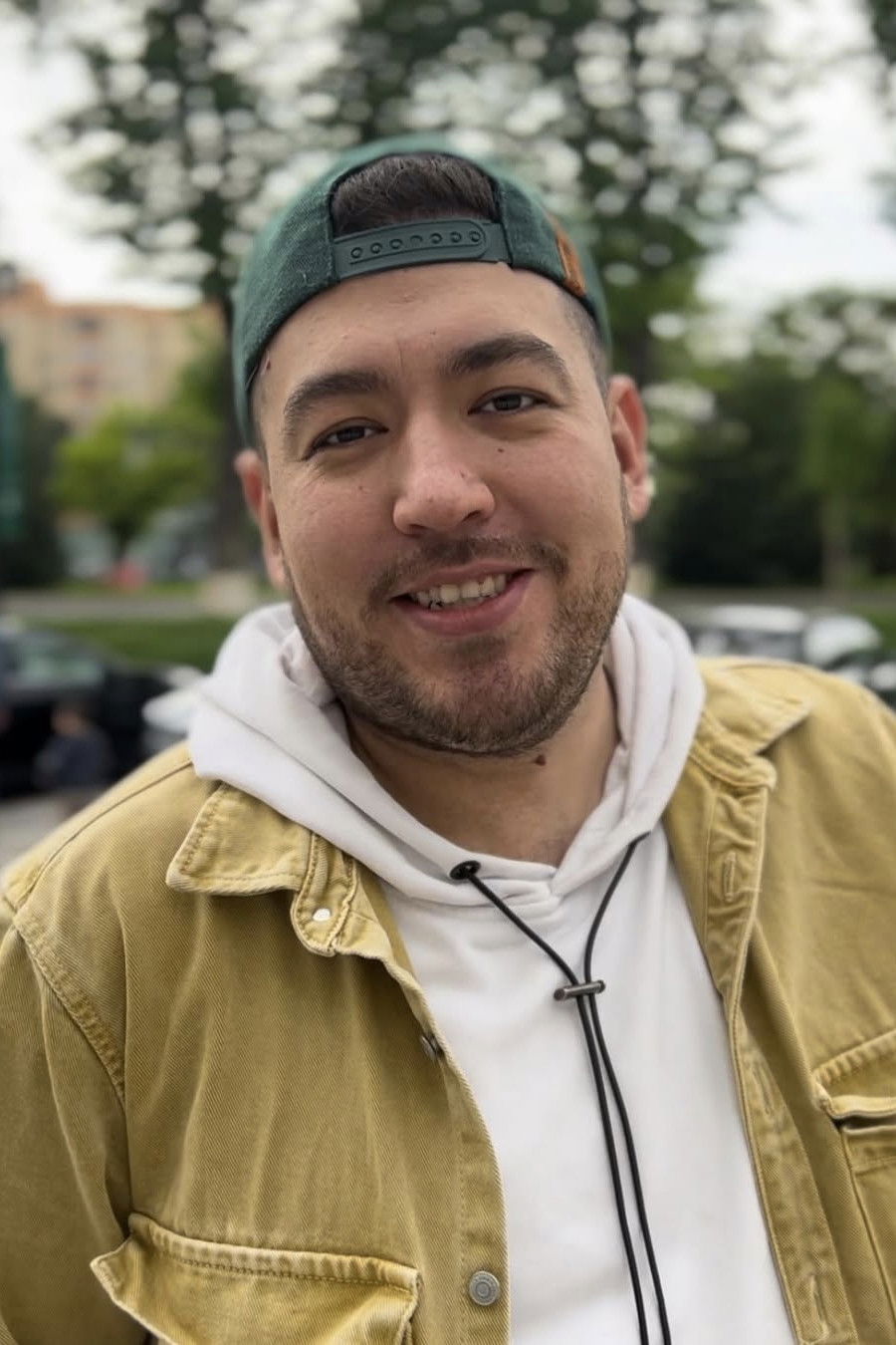 Suxrob Shadmanov backdrop