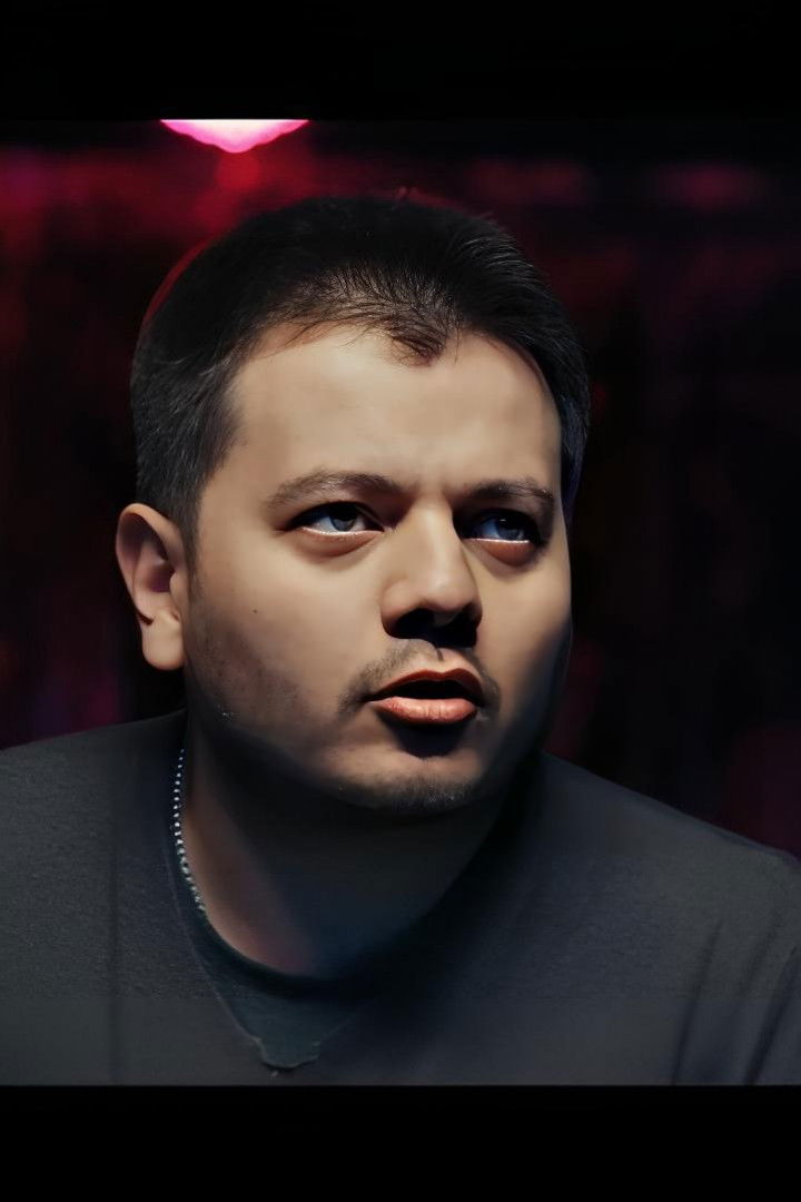 Abzal Xodjaev backdrop