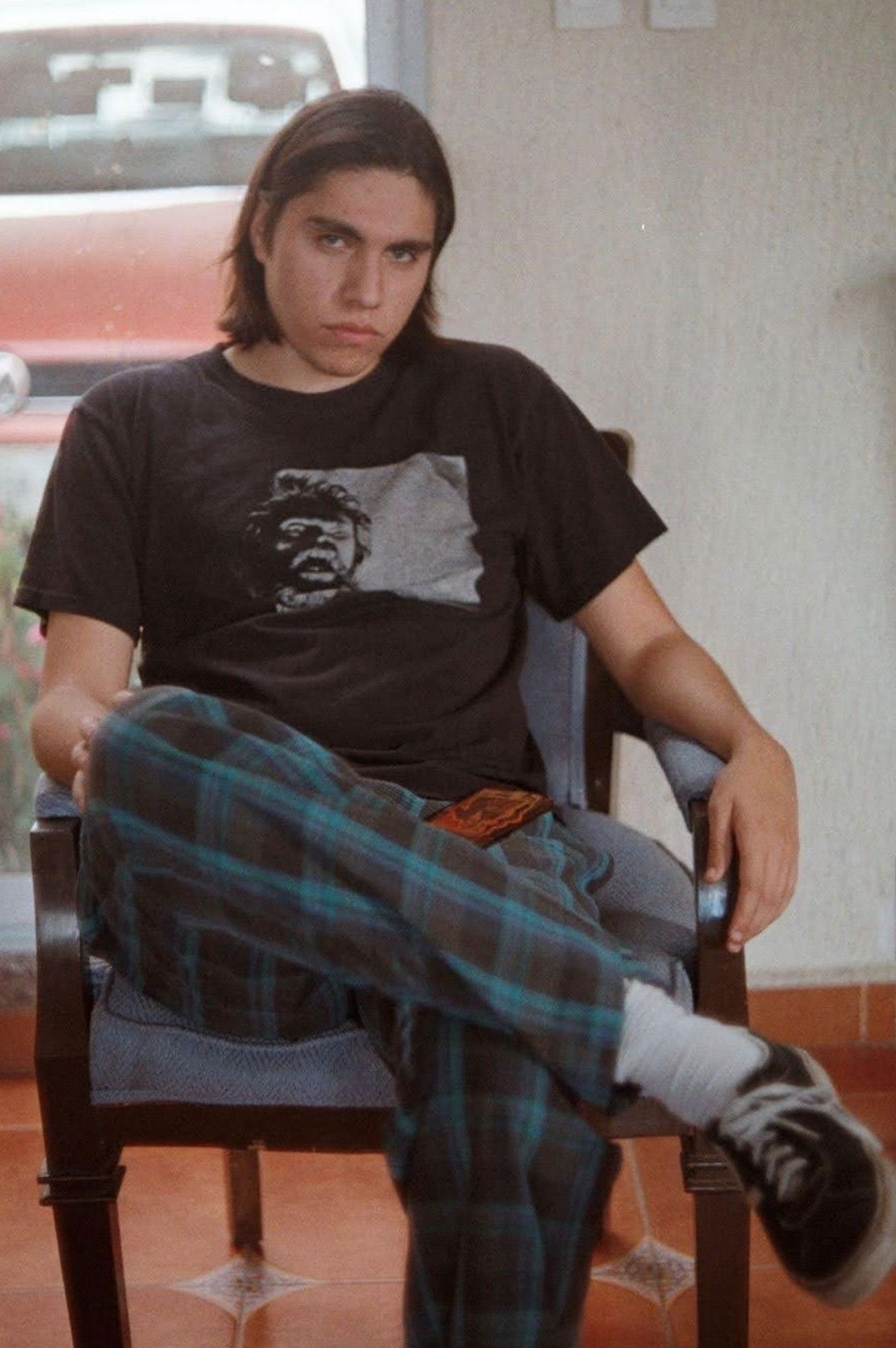 Emiliano Lastras backdrop