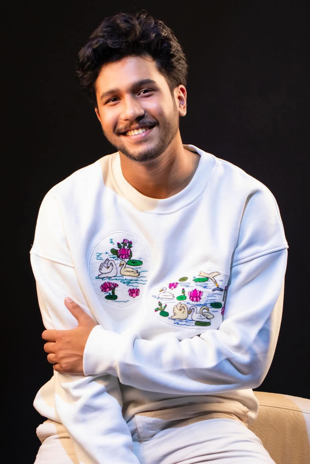 Saad Salmi Naovi backdrop