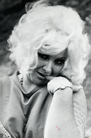 Wilza Carla backdrop