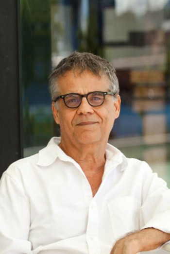 Bebeto Abrantes backdrop