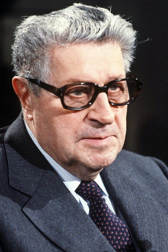 Henri Troyat backdrop