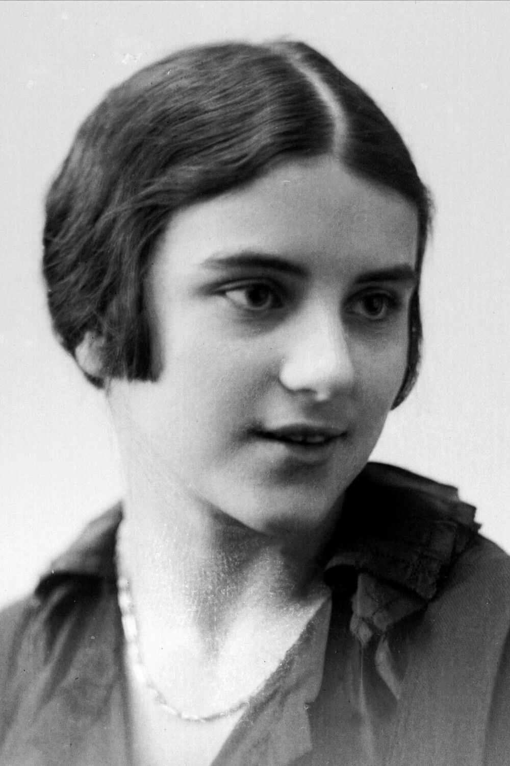 Lillebil Ibsen backdrop