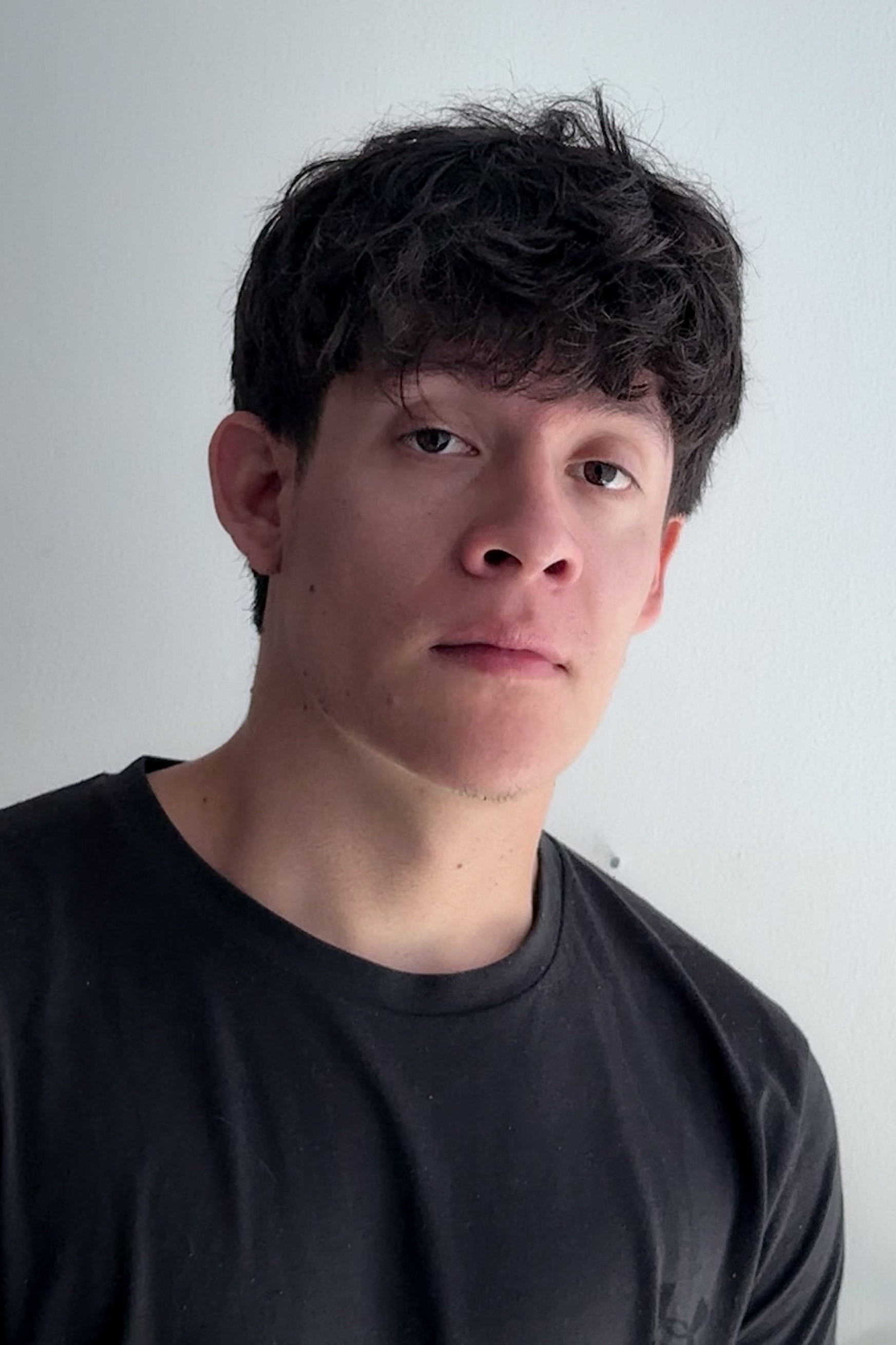 Ricardo V. Schott backdrop