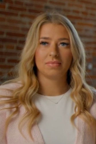 Kaylee McConkey backdrop