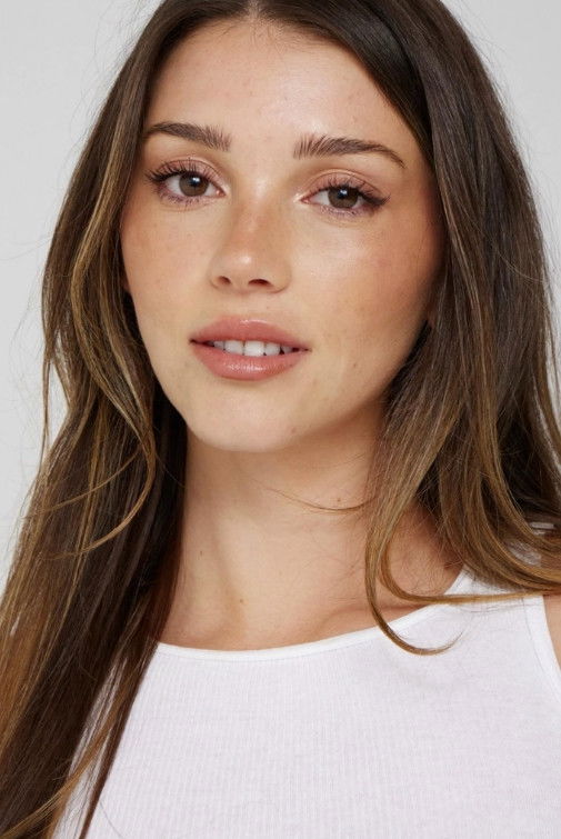 Bella Azzata backdrop