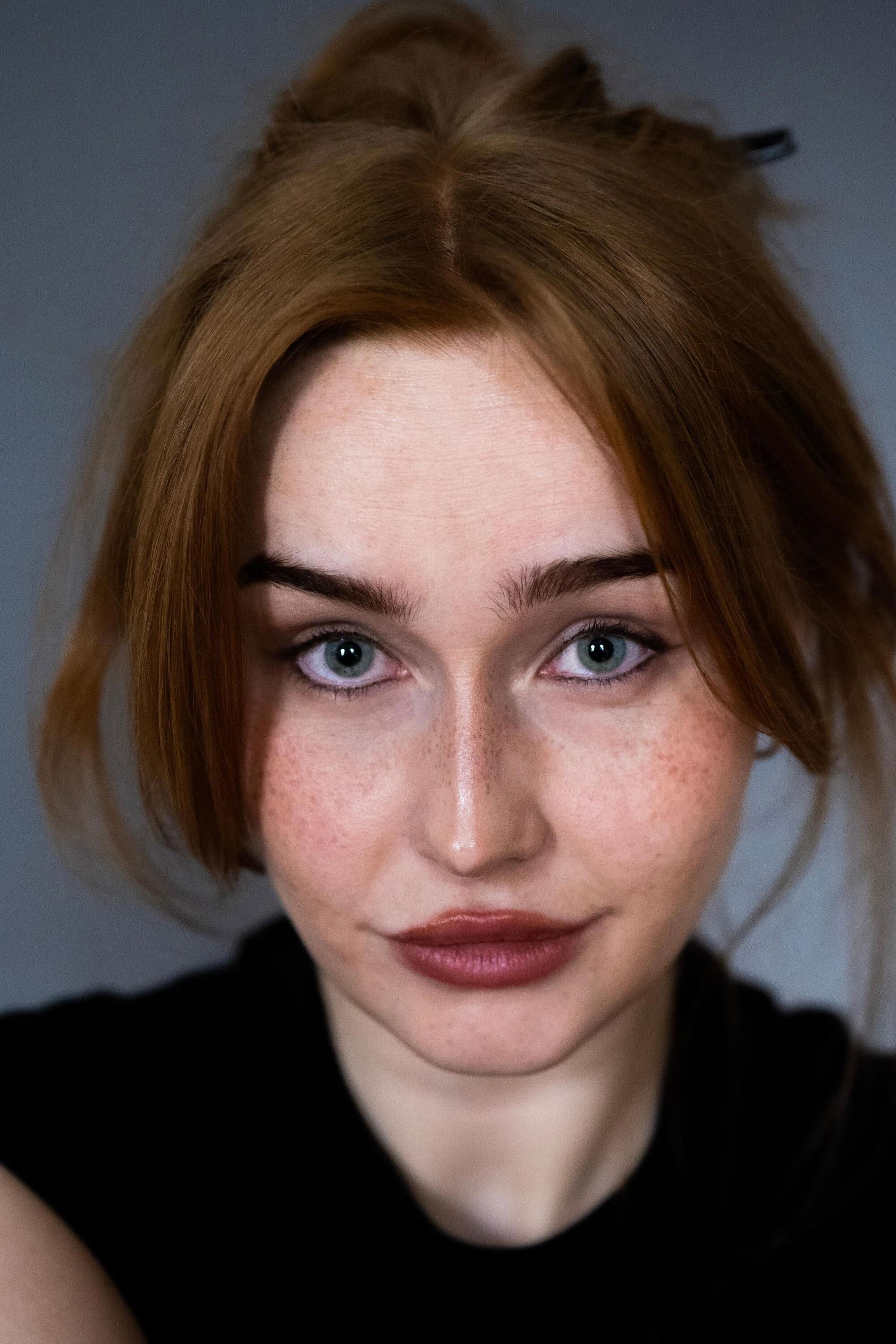 Amanda Harde backdrop