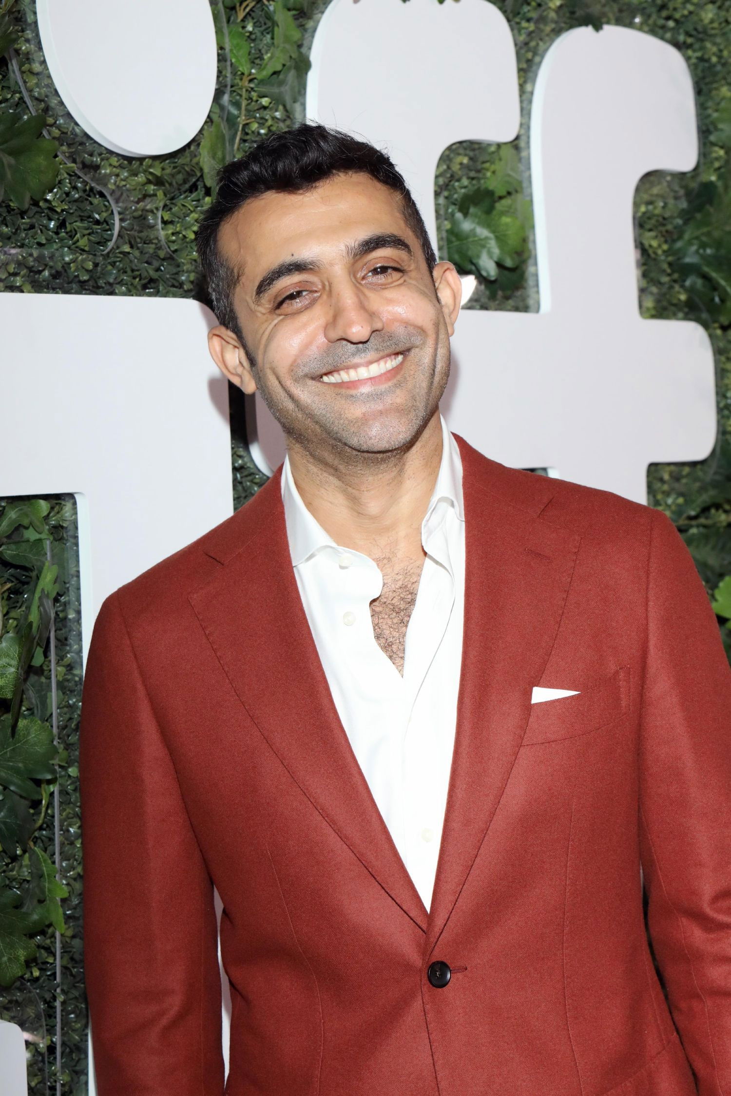 Mourad Zaoui backdrop