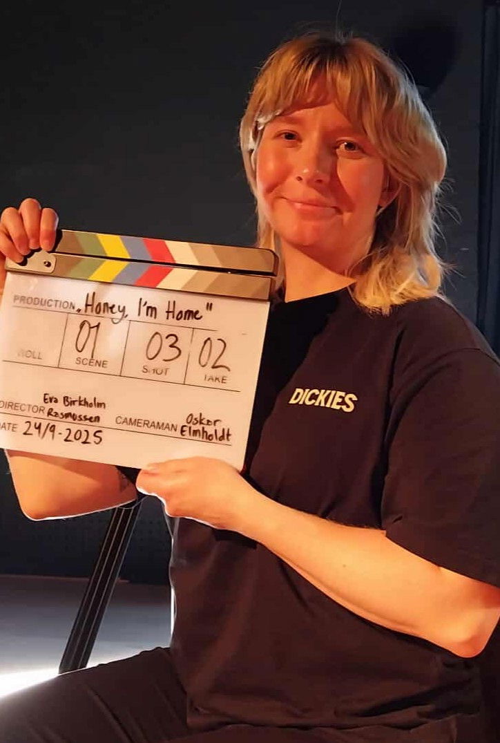 Amanda Hansen backdrop