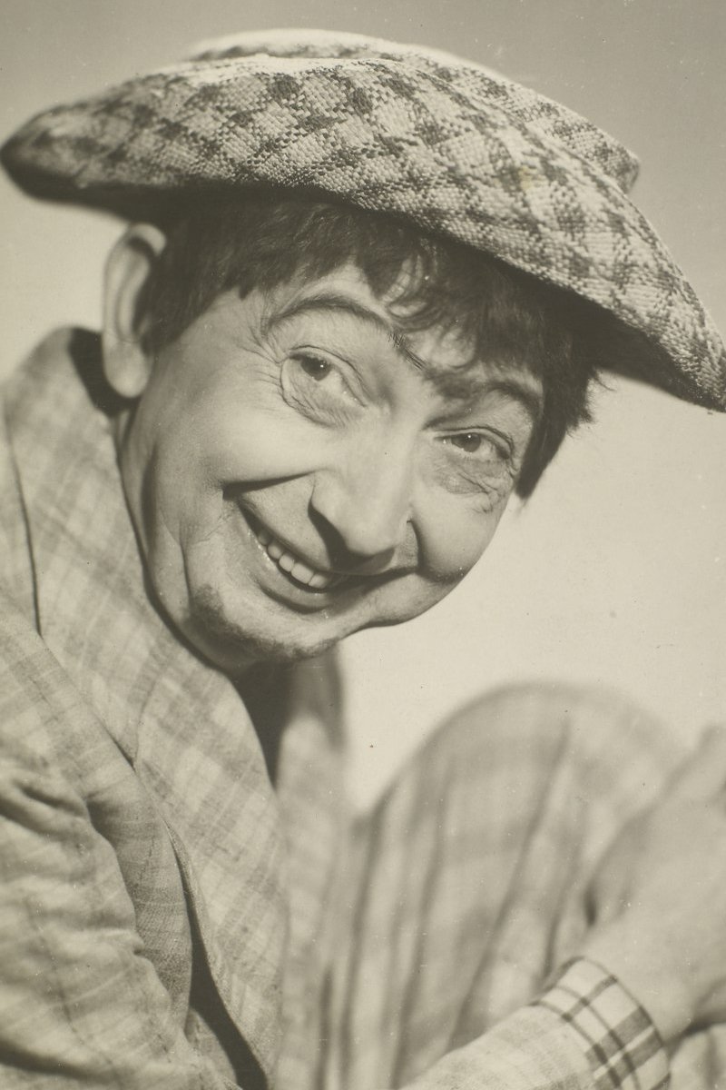 Genésio Arruda backdrop