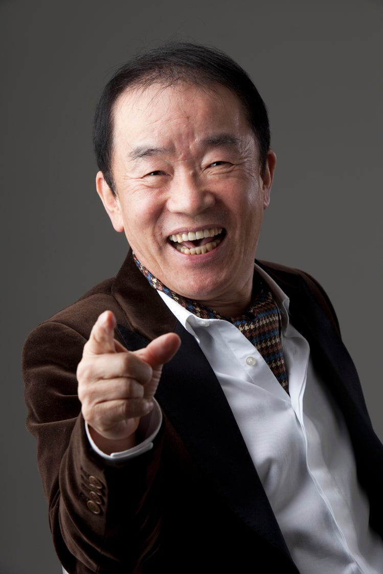 Kim Kook-hwan backdrop