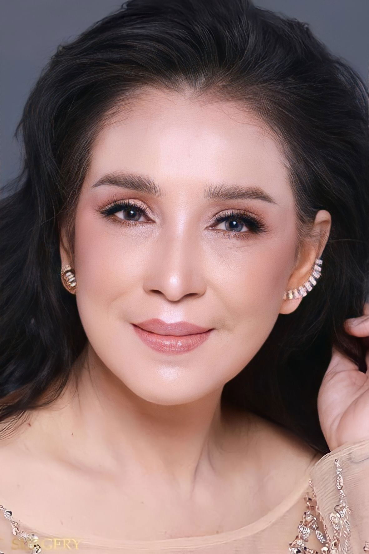 Ampha Phoosit backdrop