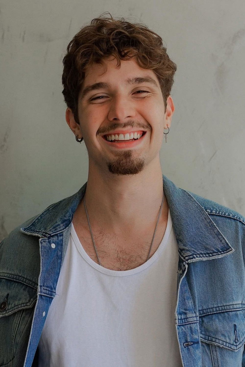 Lucca Marques backdrop